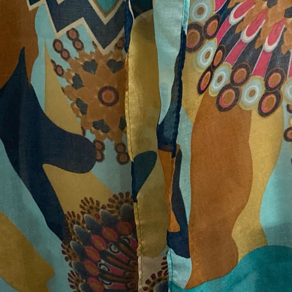 Bundle of Three Fashionable Trendy Scarves - Picture 6 of 9